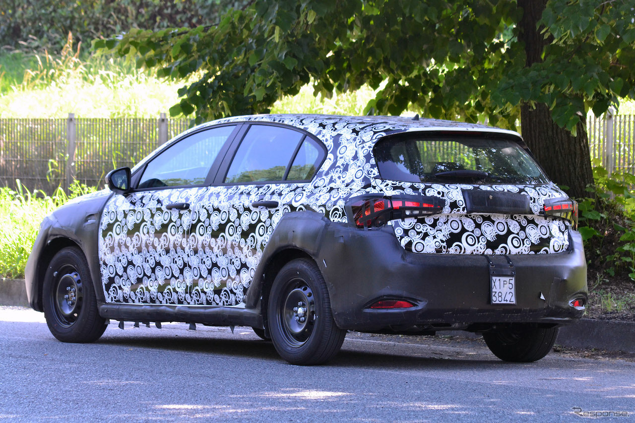 フィアット ティーポ クロス（仮）開発車両