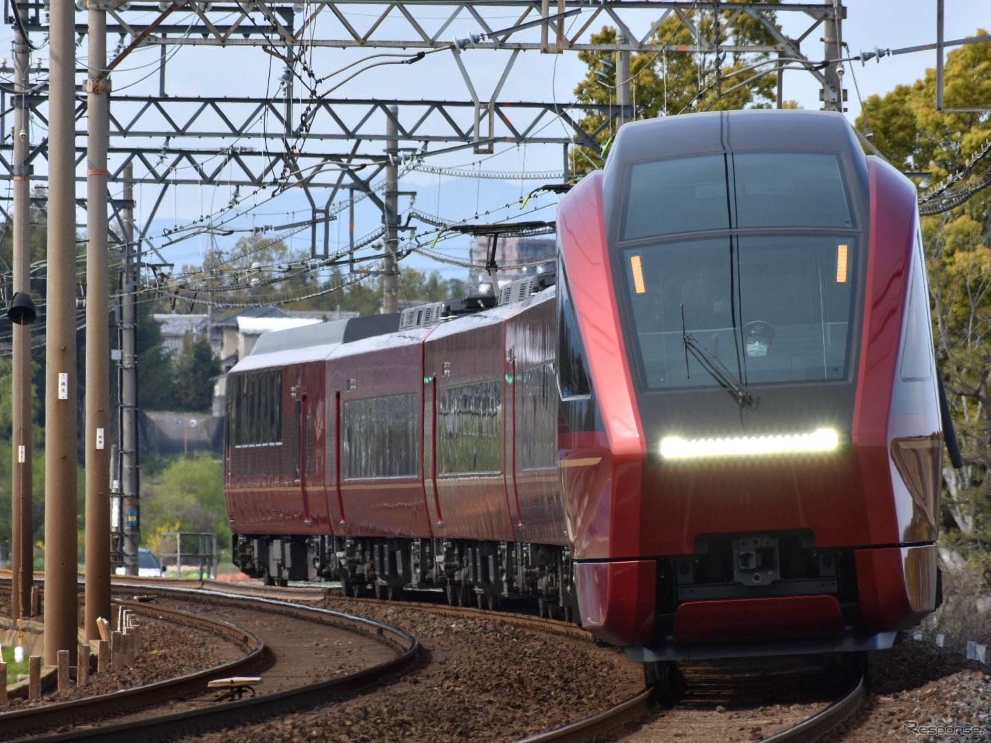 近鉄の最新特急用車両、『ひのとり』用80000系。