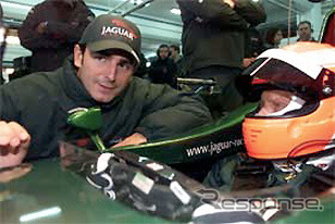 ニキ・ラウダが現代F1マシンを体験……現役復帰の見通し