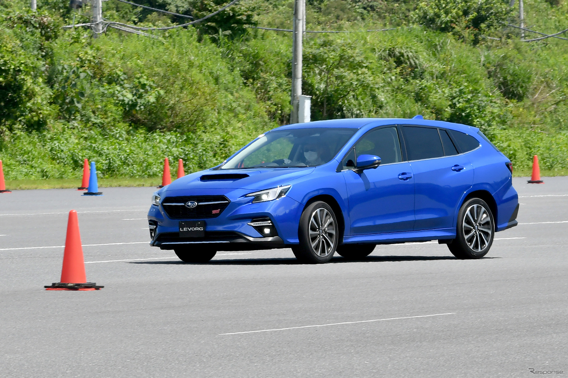 スバル・レヴォーグ新型