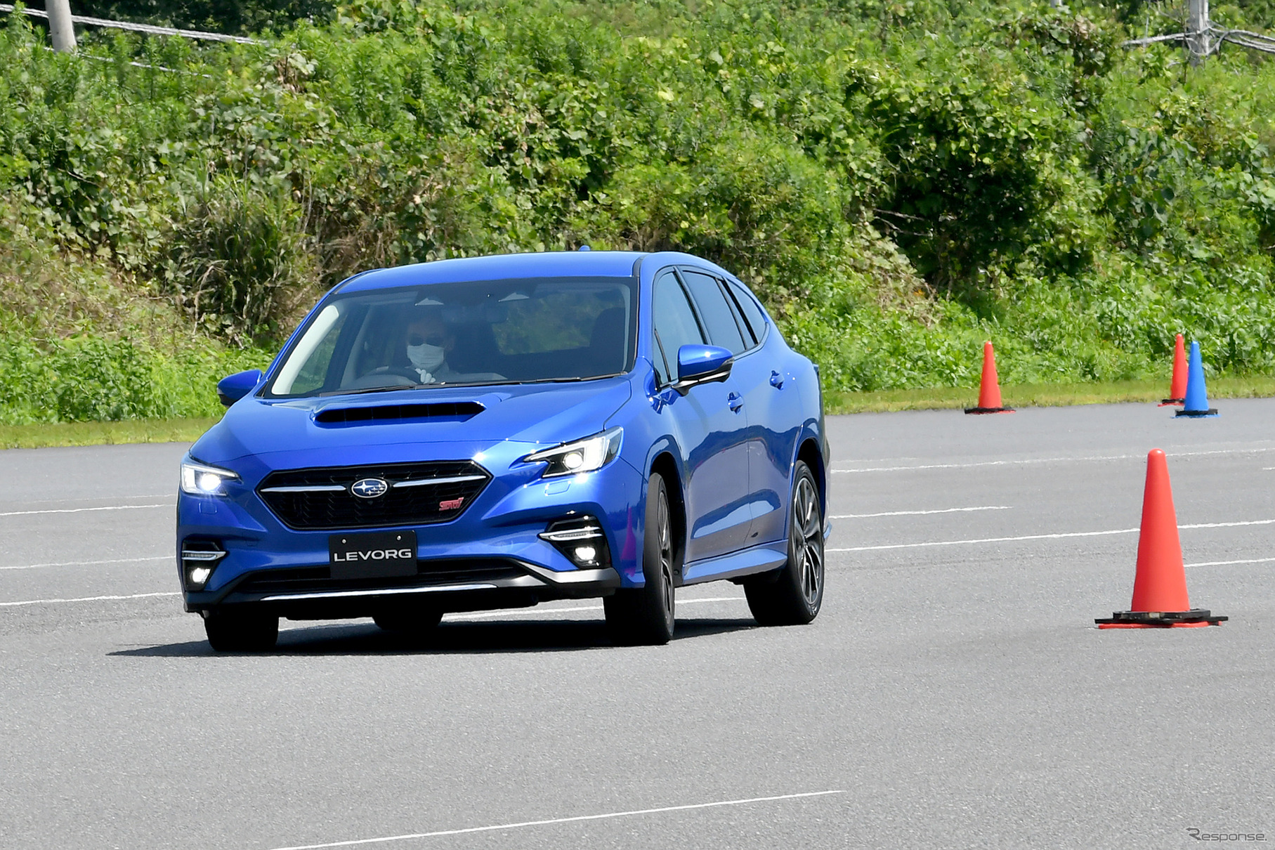 スバル・レヴォーグ新型