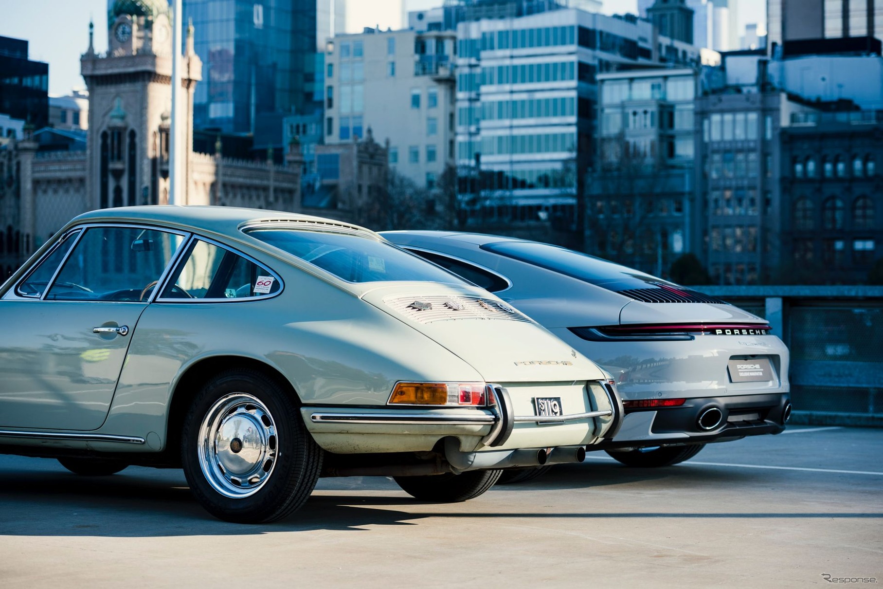 オーストラリアで最初のポルシェ 911 初代（1965年型）とポルシェ 911 現行のカスタマイズモデル