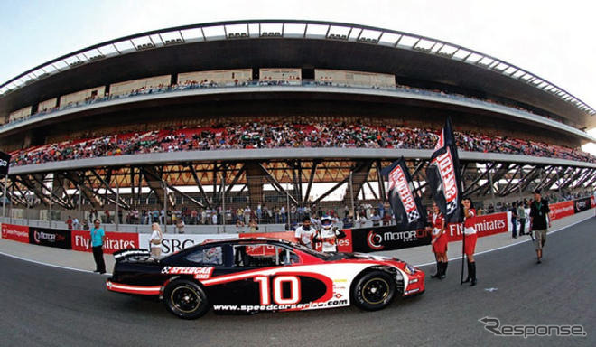 【F1日本GP】往年のF1ドライバーがハコ車で熱いバトル…スピードカー・シリーズ