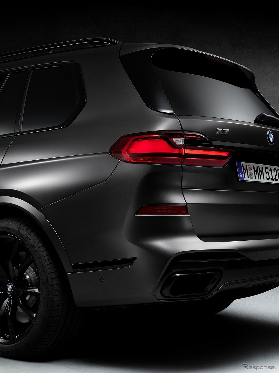 BMW X7 エディション ダークシャドウ