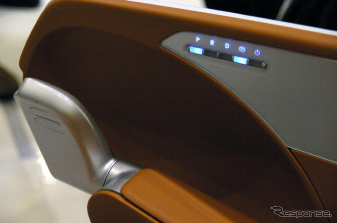 トヨタ i-REAL に乗る…走行前レクチャー