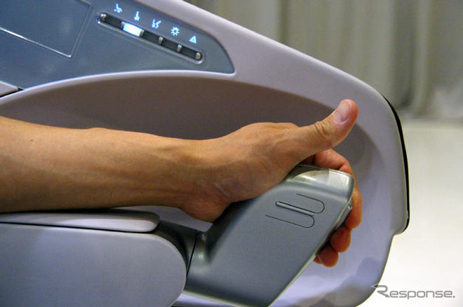 トヨタ i-REAL に乗る…走行前レクチャー