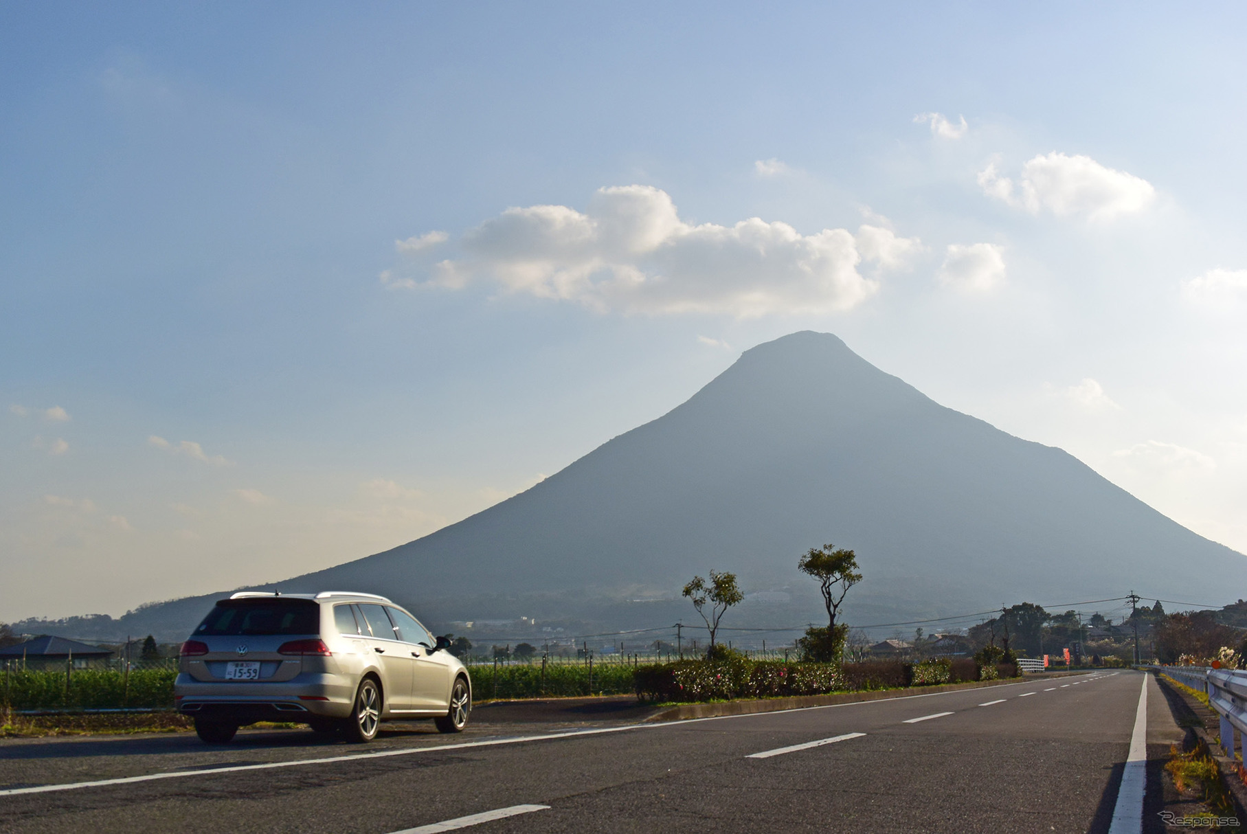 本土最南端の火山、開聞岳に向けて走る。