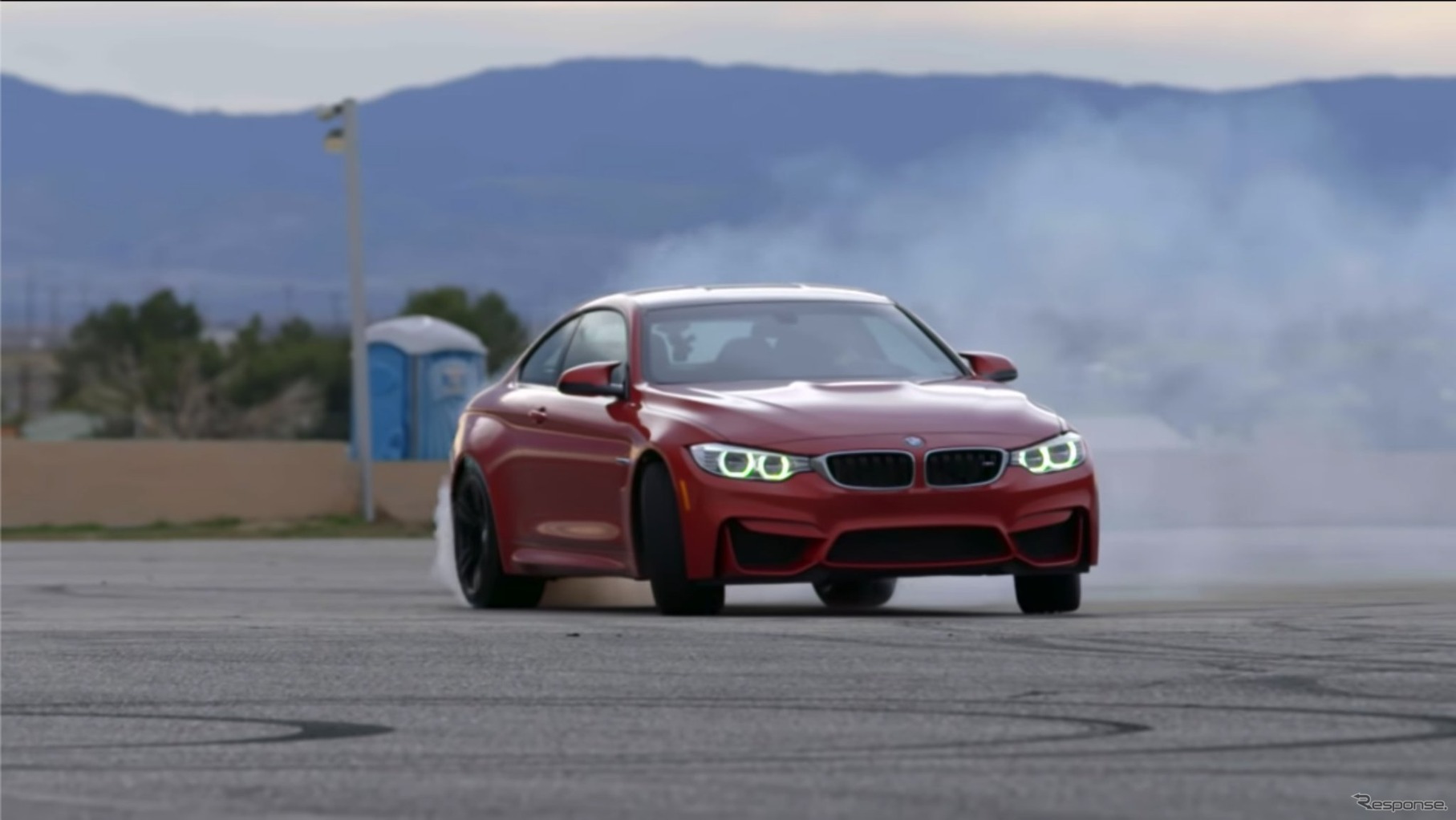 BMW M4 vs シボレー カマロSS