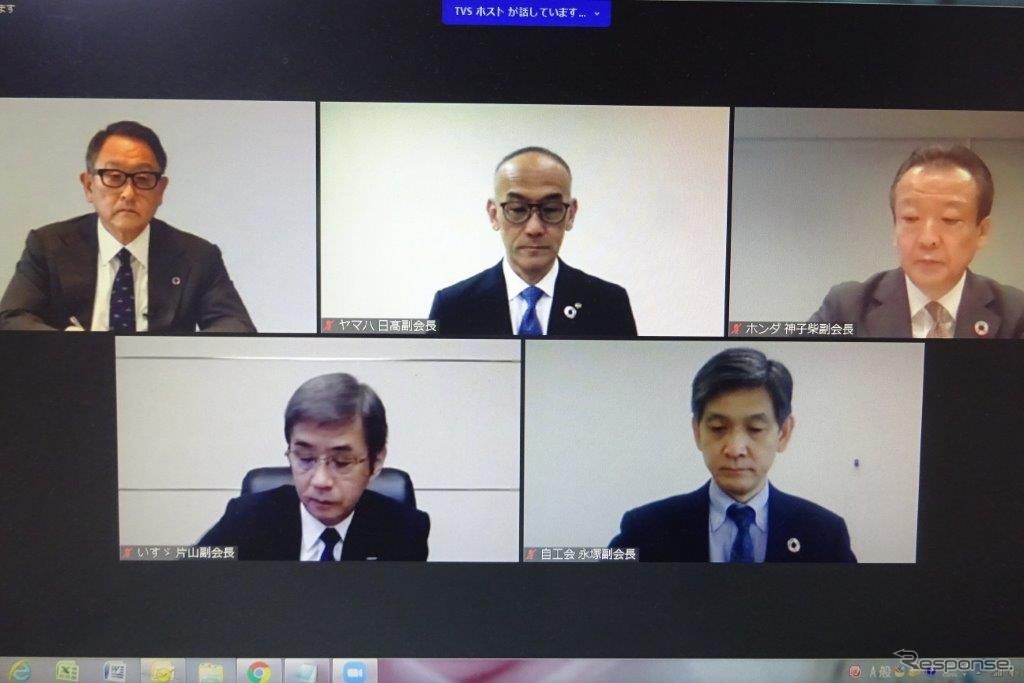 会見する自工会の豊田章男会長と4副会長