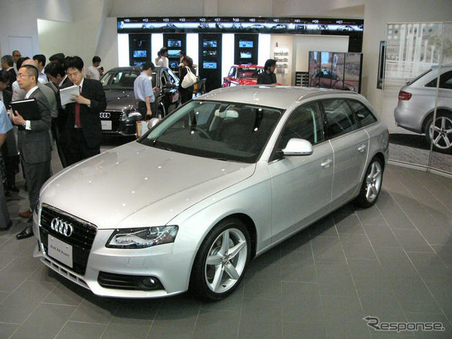 【アウディ A4アバント 日本発表】490リットルのラゲッジを確保
