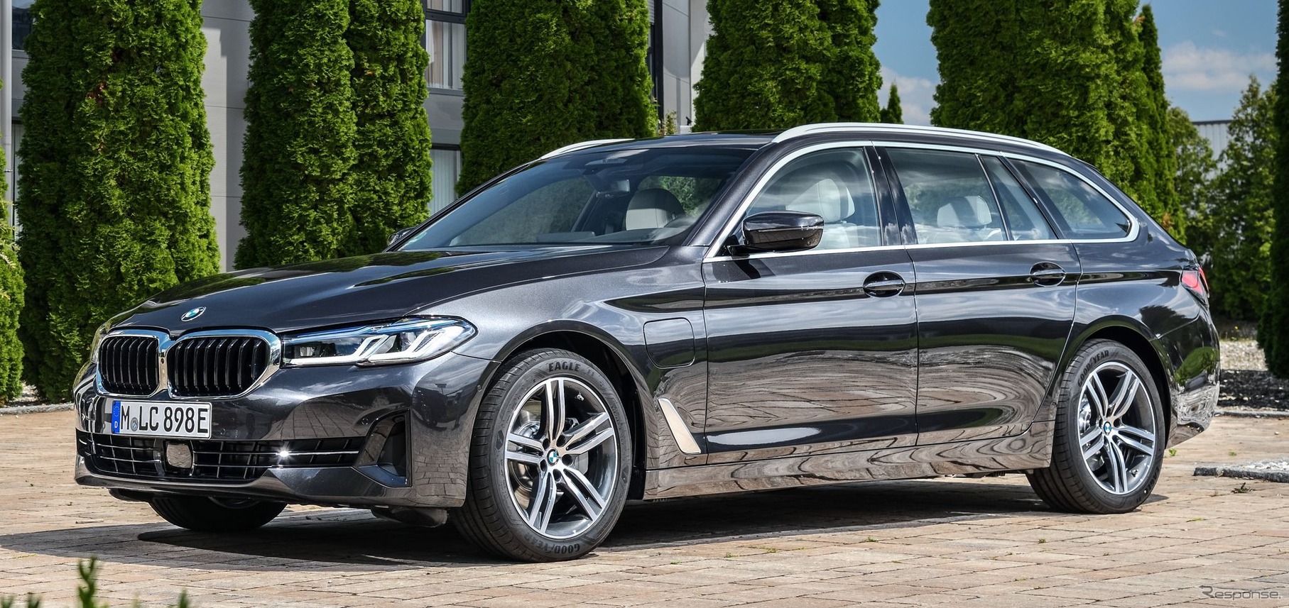 BMW 5シリーズ・ツーリング 改良新型のPHV「530e xDrive」