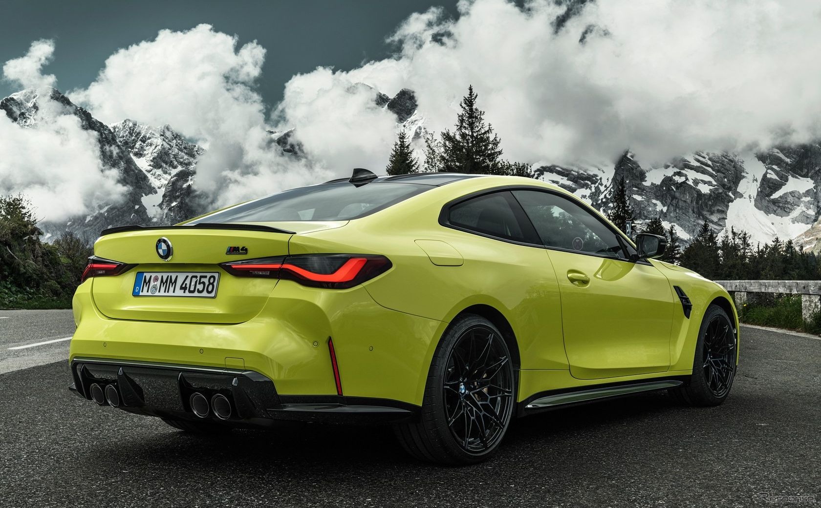 BMW M4クーペ 新型