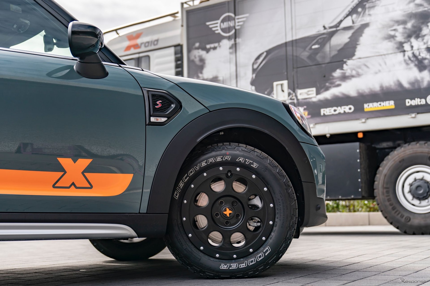 MINI カントリーマン（MINI クロスオーバー ）の「Powered by X-raid」パッケージ