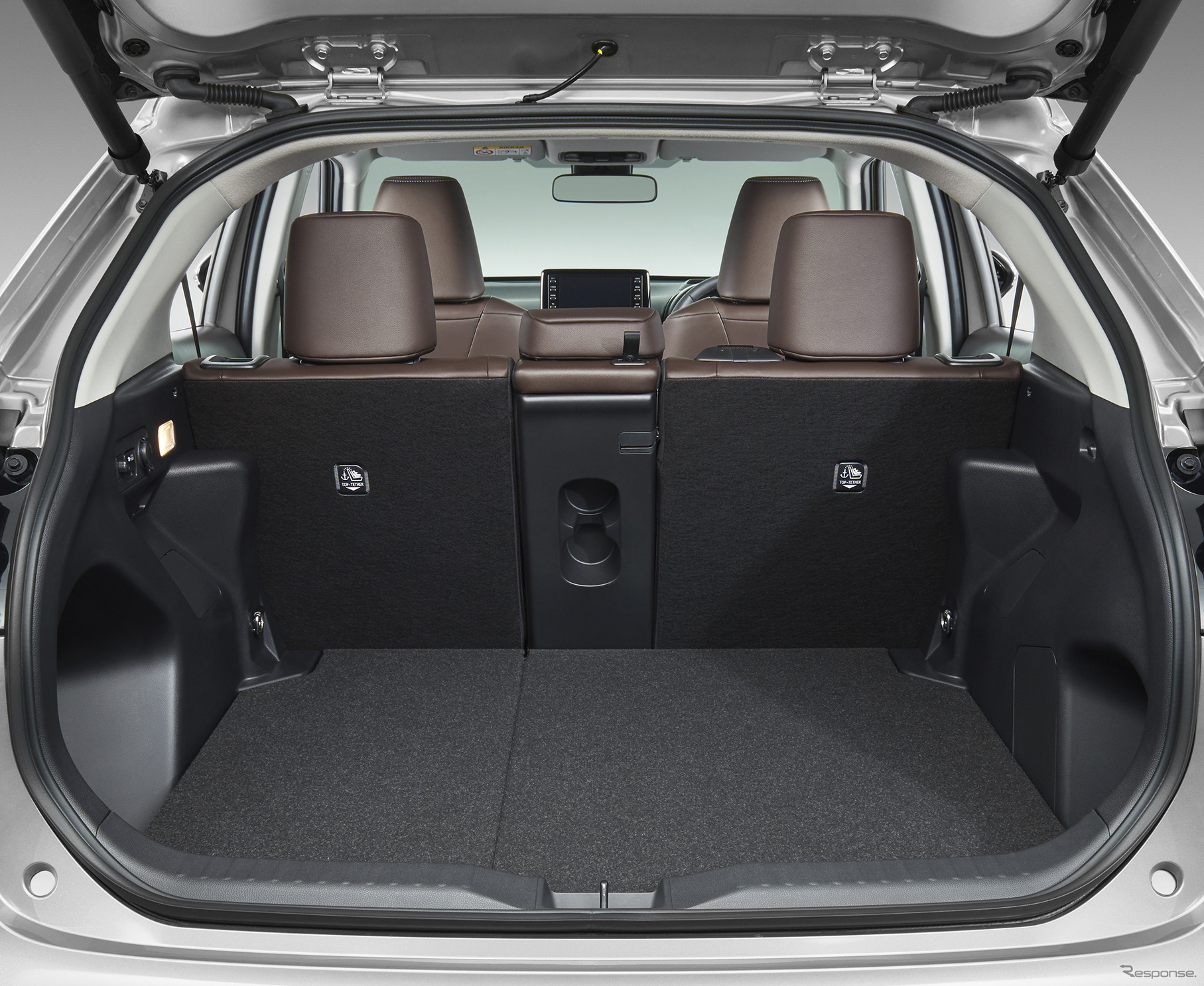 6：4分割可倒式リヤシート