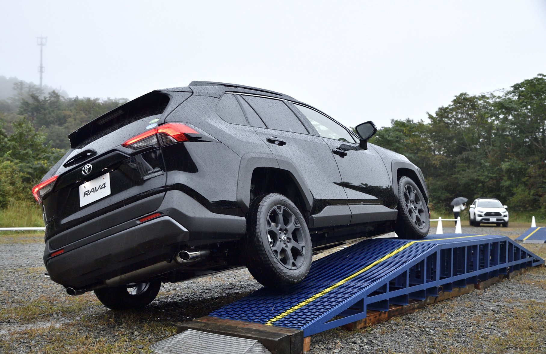 トヨタ RAV4 アドベンチャー“オフロードパッケージ”