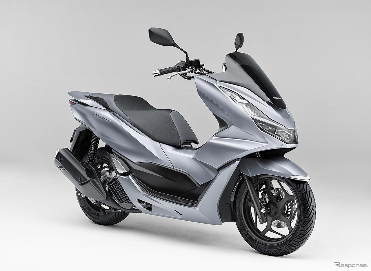 ホンダ PCX（マットコスモシルバーメタリック）