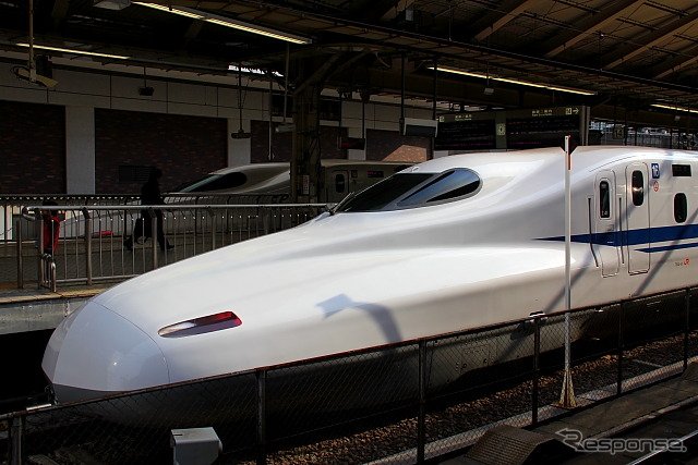 東海道・山陽新幹線では目立った動きはないものの、東海道新幹線では夜間の『のぞみ』でわずかに時間短縮が図られる。