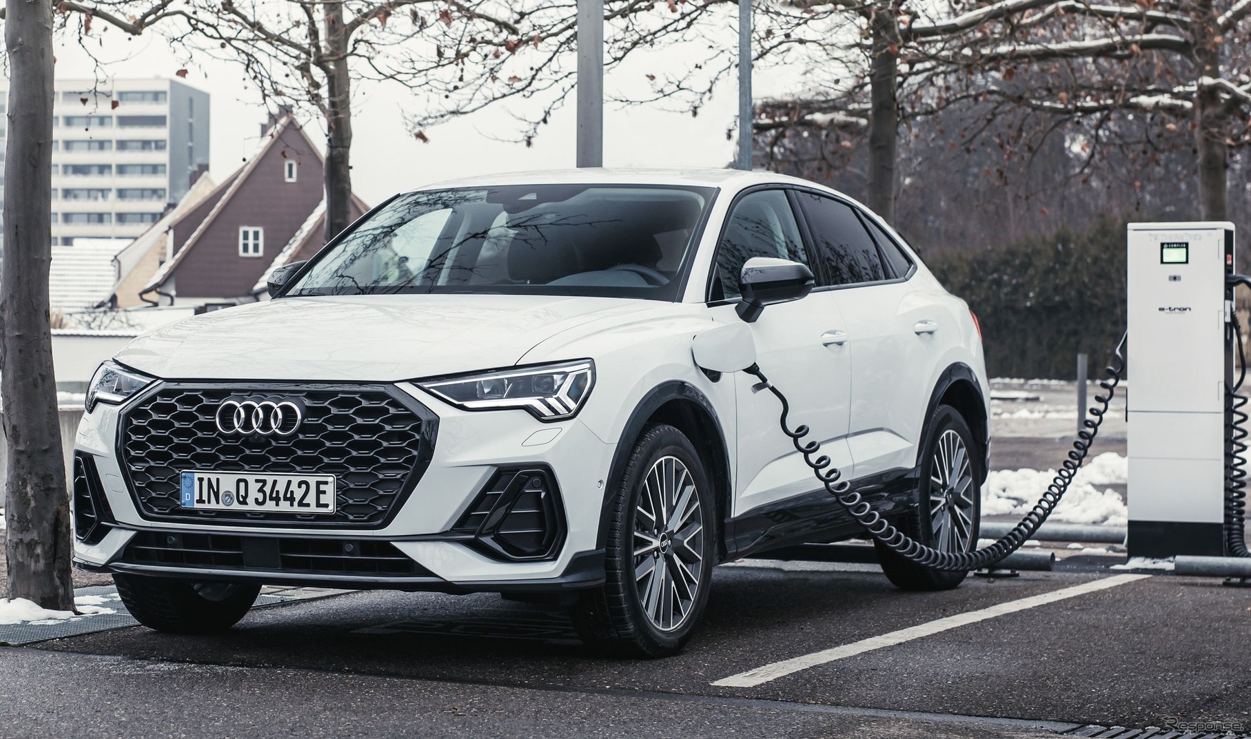 アウディ Q3 スポーツバック のPHV「45 TFSI e」