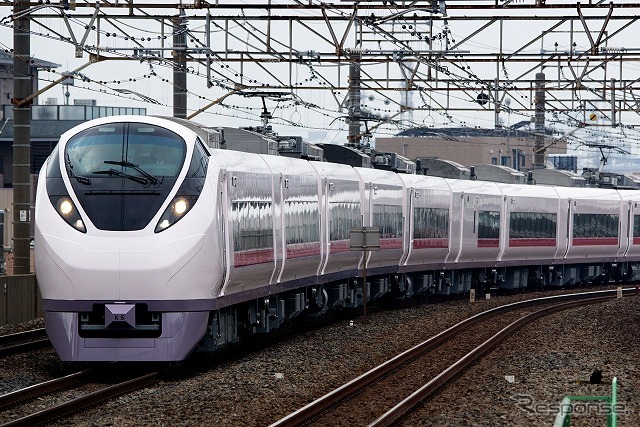 常磐線のE657系『ひたち』は、品川～いわき間の上下各2本を仙台まで臨時快速として延長する。途中停車駅は、原ノ町・相馬・岩沼。
