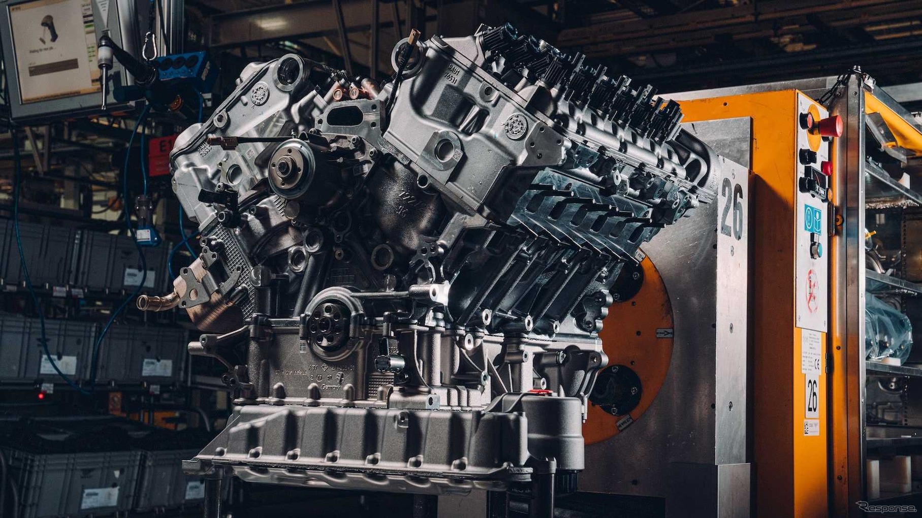 ベントレー・マリナー・バカラル 向けの最初のW12エンジン