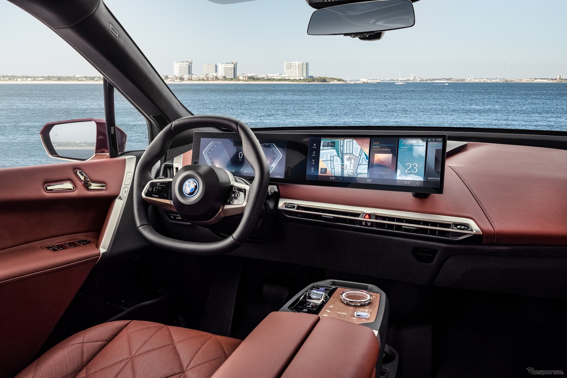 「BMWオペレーティングシステム8」を最初に搭載するBMW iX のインテリア