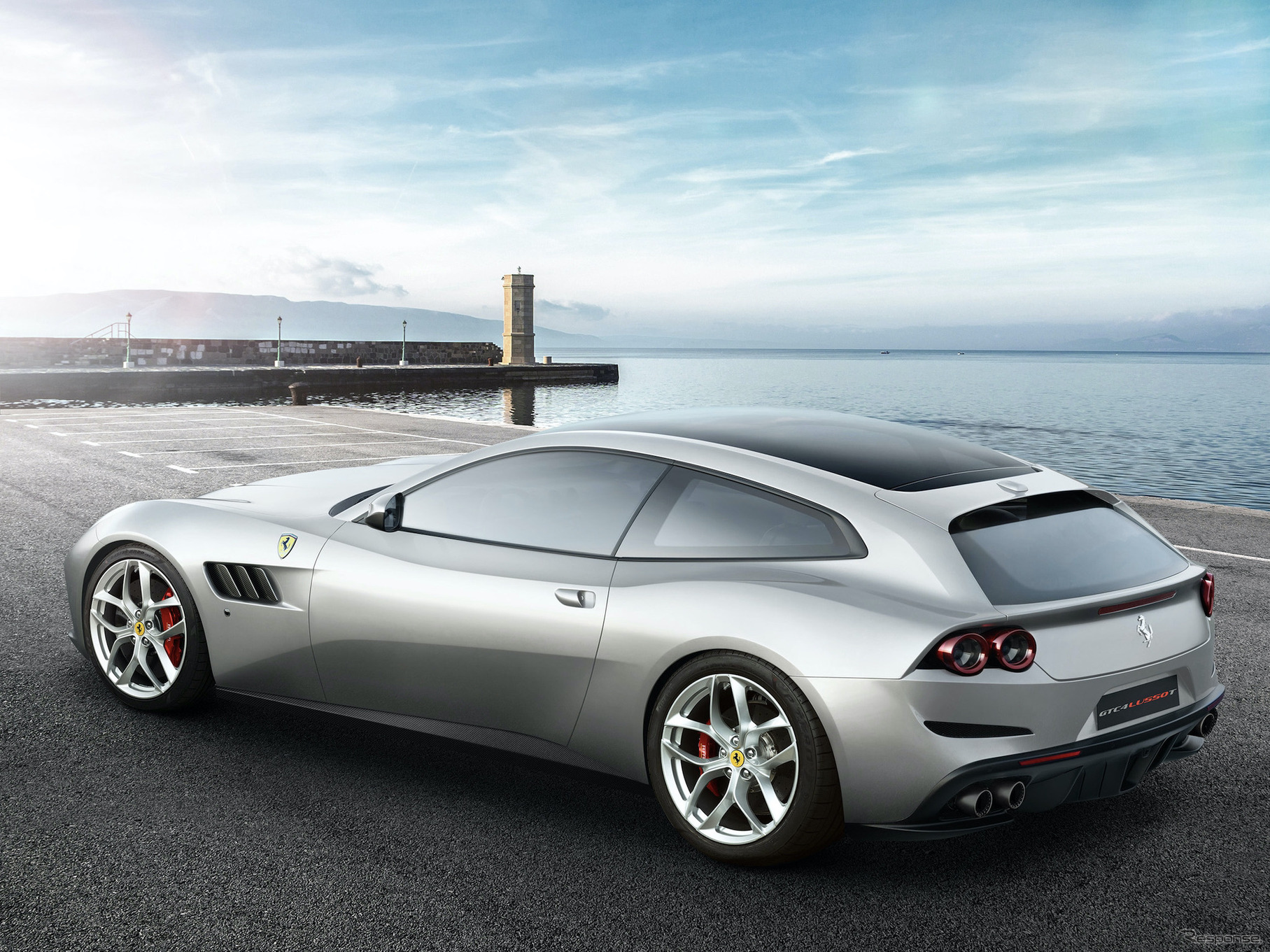 フェラーリGTC4ルッソT