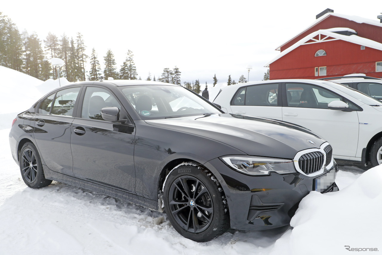 BMW 3シリーズ 改良新型プロトタイプ　（スクープ写真）
