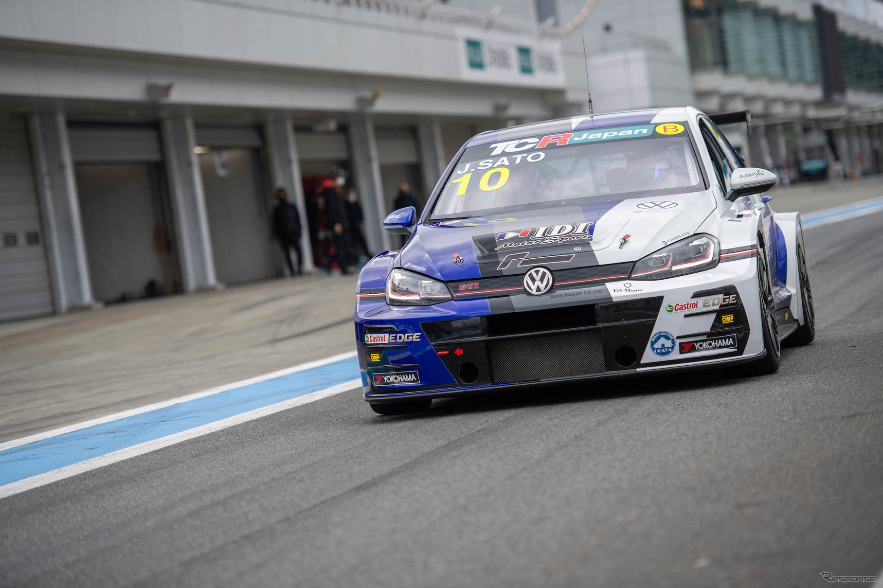 #10 佐藤潤選手（フォルクスワーゲン ゴルフ GTI TCR）