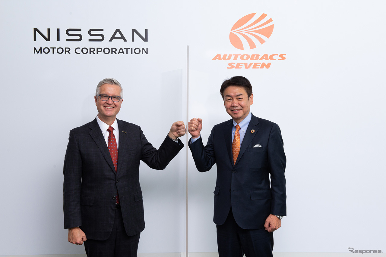 日産自動車 グローバルアフターセールス担当 ケント オハラ専務執行役員（左）とオートバックスセブン小林喜夫巳社長（右）