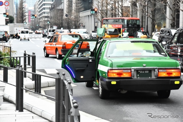 タクシーはLPG車が多い。