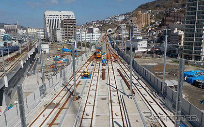 建設が進む西九州新幹線の長崎駅高架橋。2021年3月。