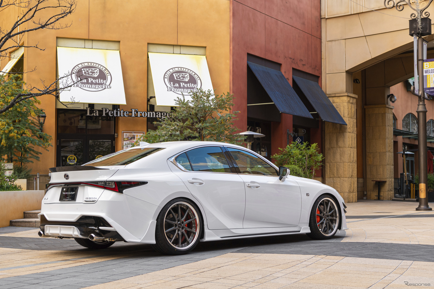 ARTISAN SPIRITS BLACK LABEL LEXUS IS 300/300h/350 F-SPORT