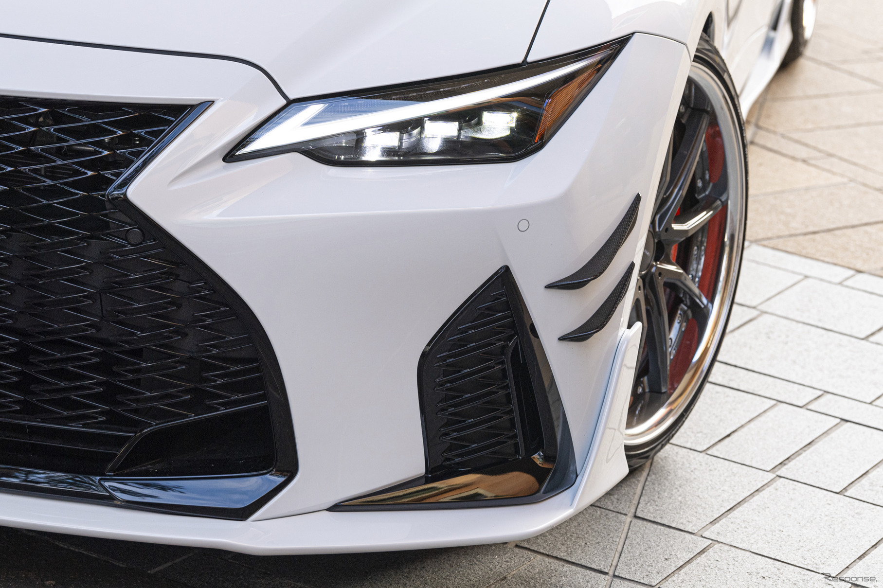 ARTISAN SPIRITS BLACK LABEL LEXUS IS 300/300h/350 F-SPORT