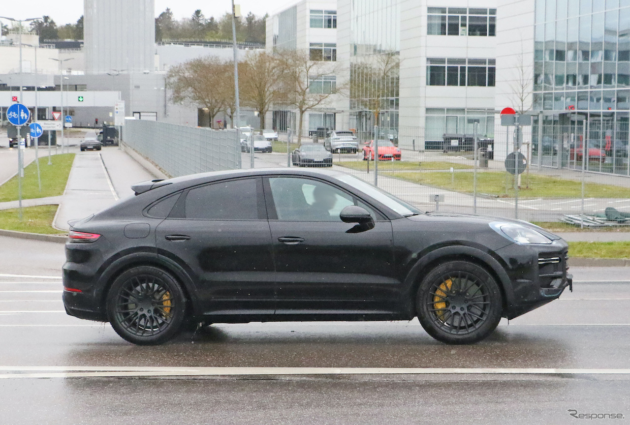 ポルシェ カイエンクーペ 改良新型プロトタイプ（スクープ写真）
