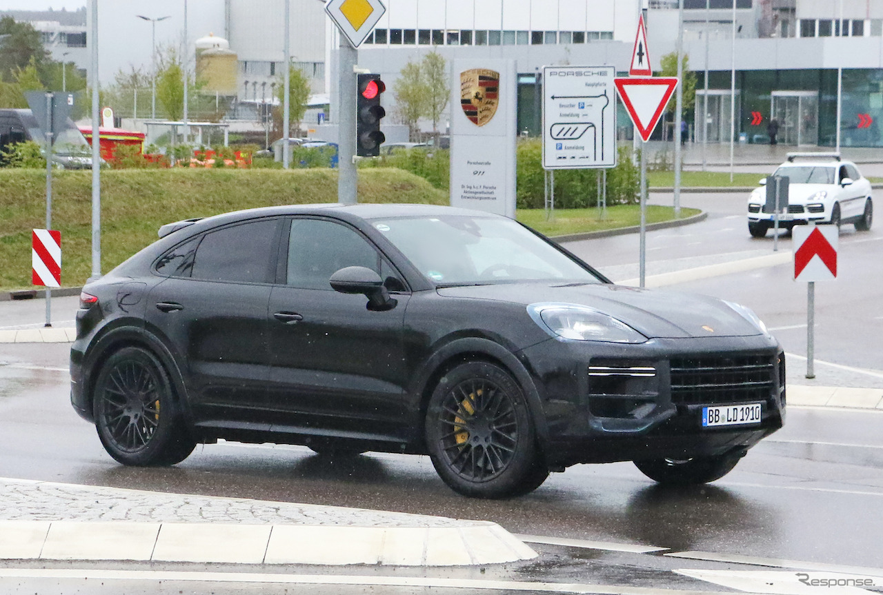 ポルシェ カイエンクーペ 改良新型プロトタイプ（スクープ写真）