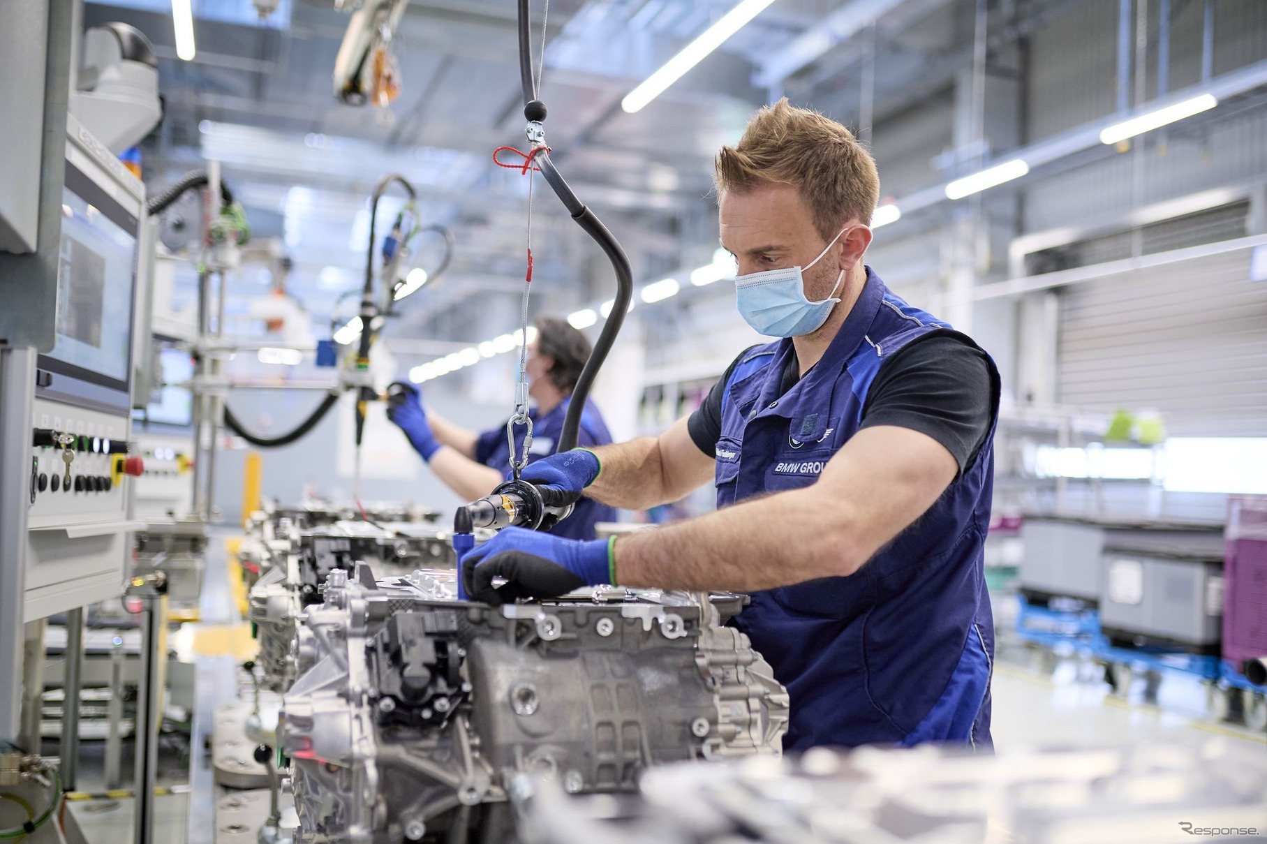 BMWグループのドイツ・ディンゴルフィン工場で生産が開始された iX と i4 のEVパワートレイン