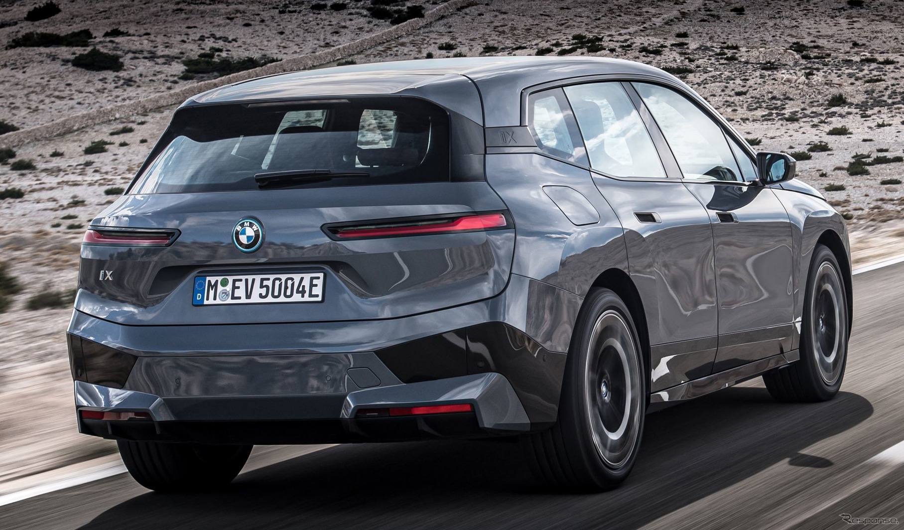 BMW iX の「xDrive50」