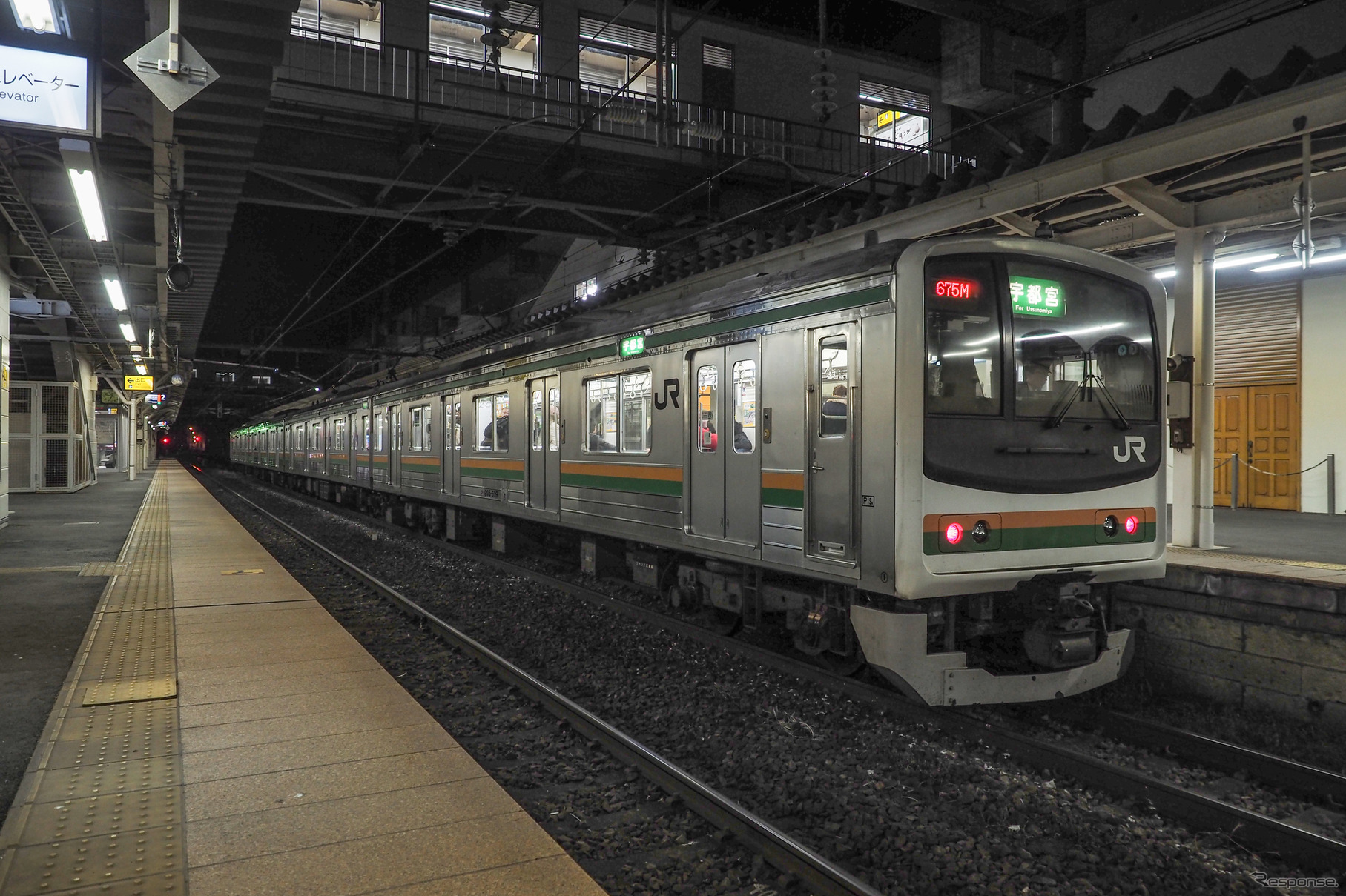 宇都宮線・日光線用の現行車両である205系600番台。こちらは2000年10月から京葉線や川越線用を転用改造して登場。2021年4月時点で小山車両センターに4両編成12本48両が配置されているが、E133系の投入本数からすると、こちらも大半が淘汰される模様だ。2019年12月29日、東北本線（宇都宮線）黒磯駅。