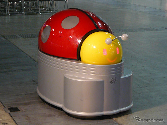 ROBO_JAPAN08…最新ロボットが大集合！
