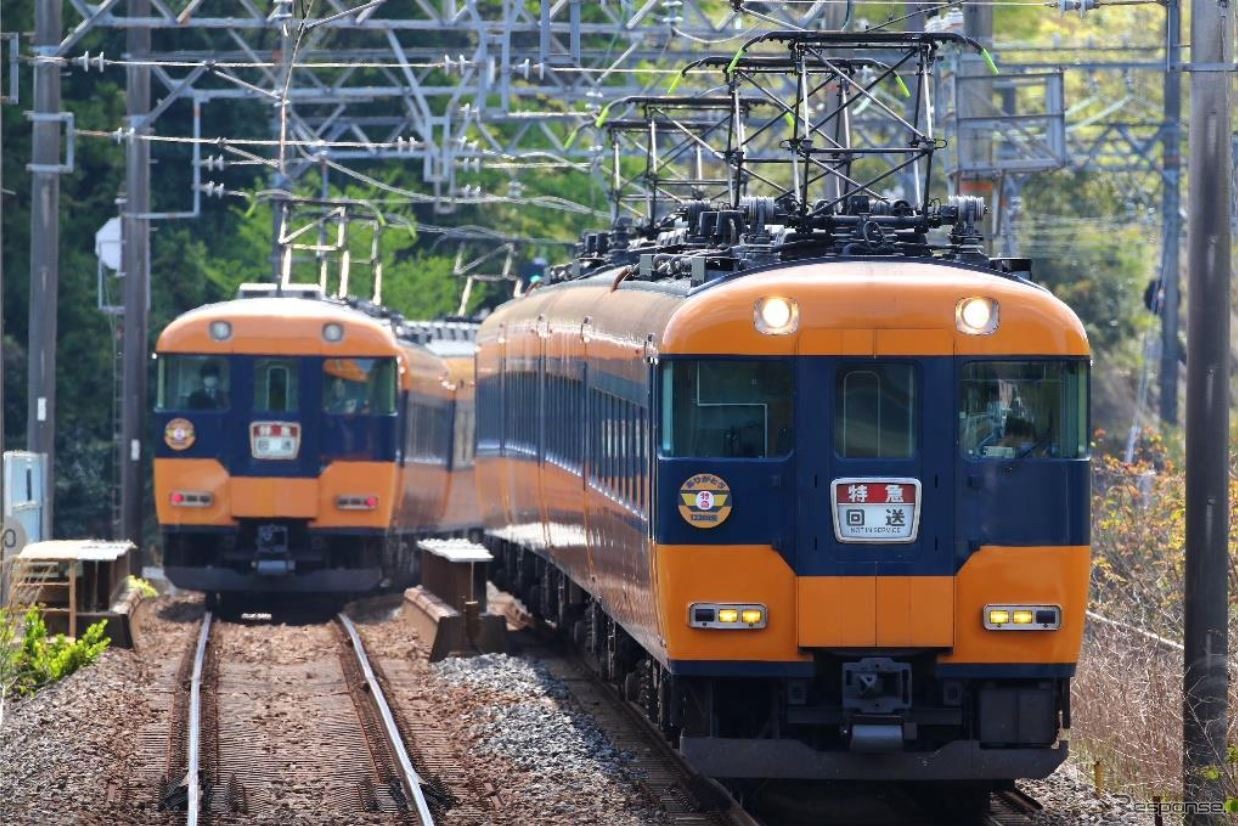 8月にラストランを迎える12200系「スナックカー」。イベント当日は待合室用にNS39編成、体験用にNS51編成が使用される。