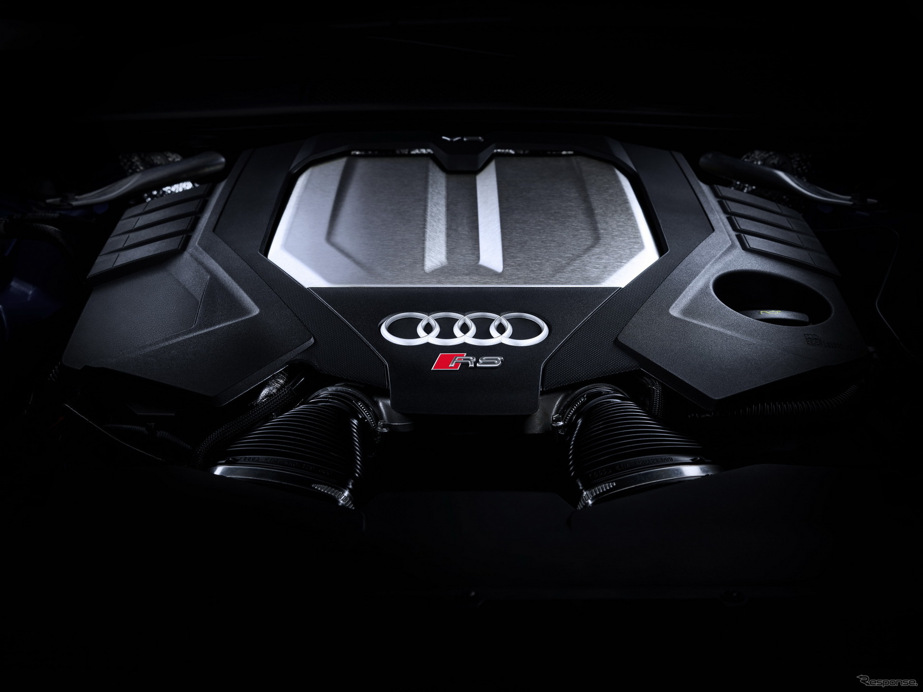 アウディ RS6 アバント の4.0リットルV型8気筒ガソリンツインターボエンジン