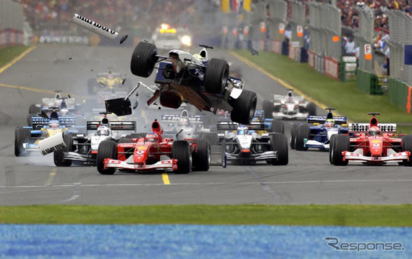 F1オーストラリアGP事故は「レーシング・アクシデント」