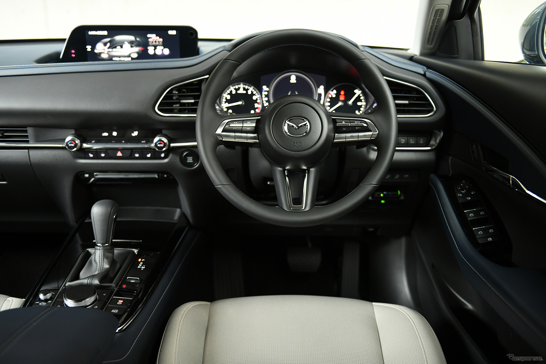 マツダ CX-30 SKYACTIV-X（AWD・AT）