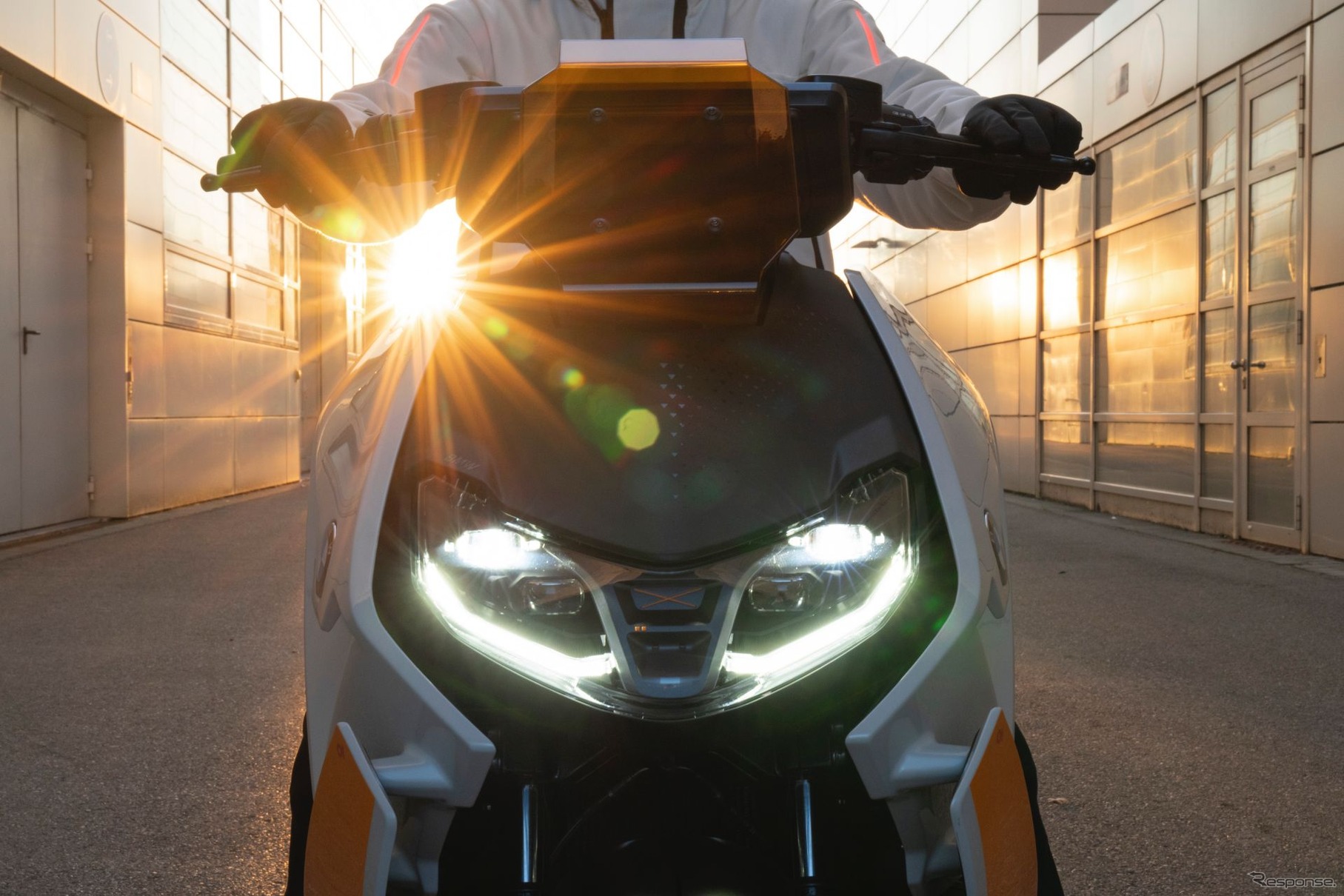 BMWモトラッド・デフィニション CE 04
