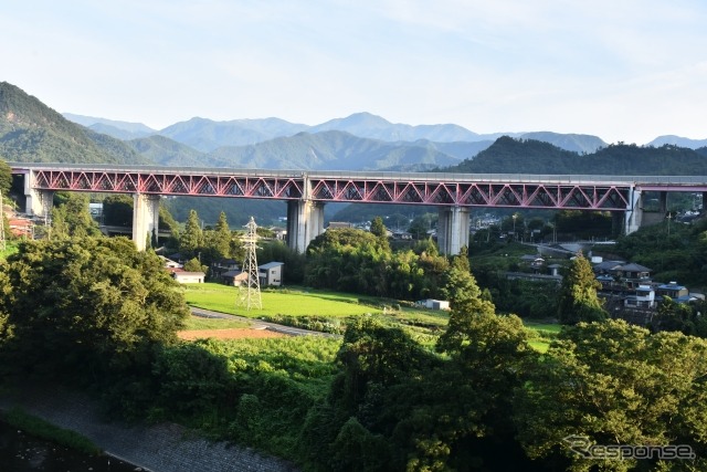 中央道、大月市内