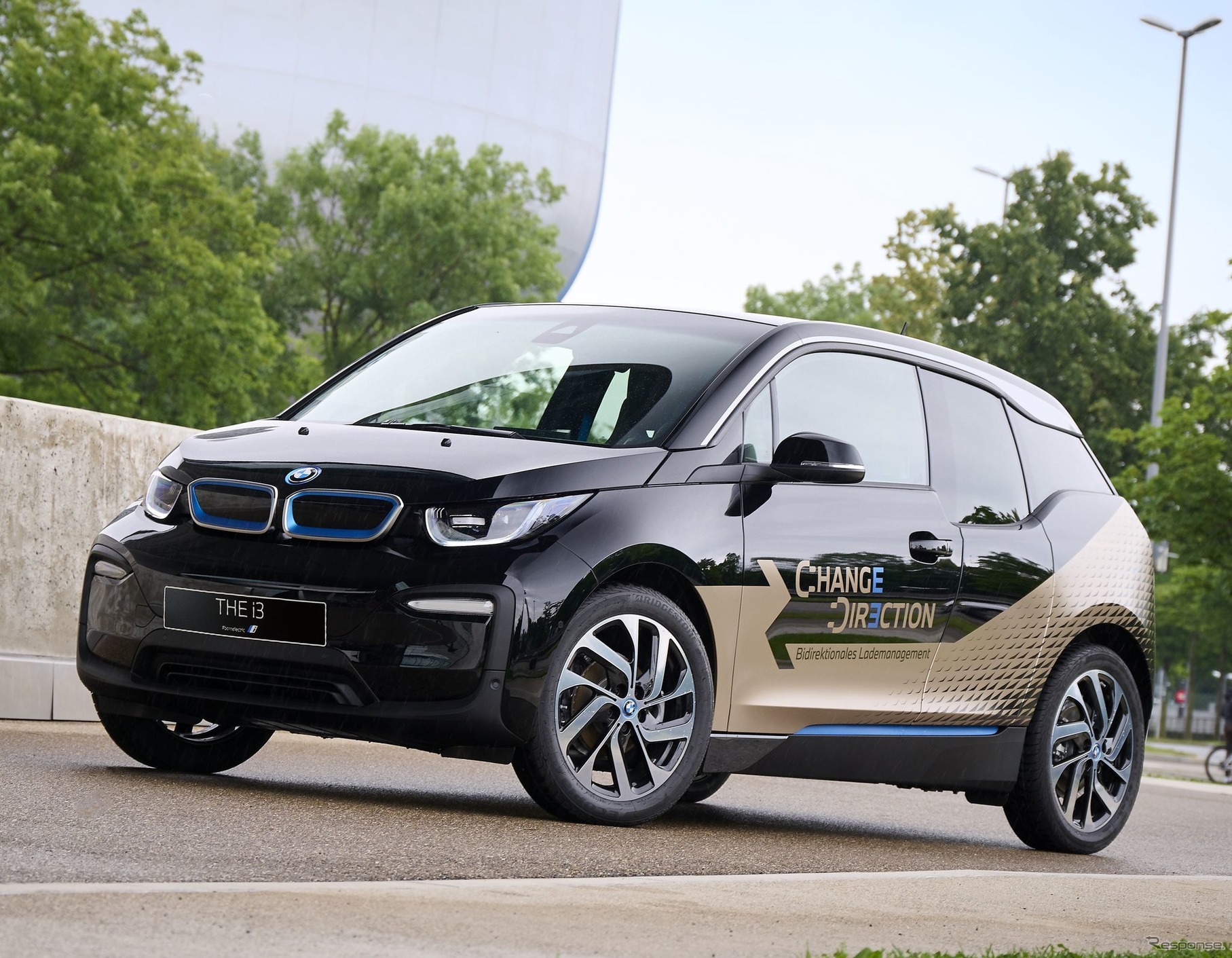 BMW i3 の双方向充電の研究プロジェクト車両