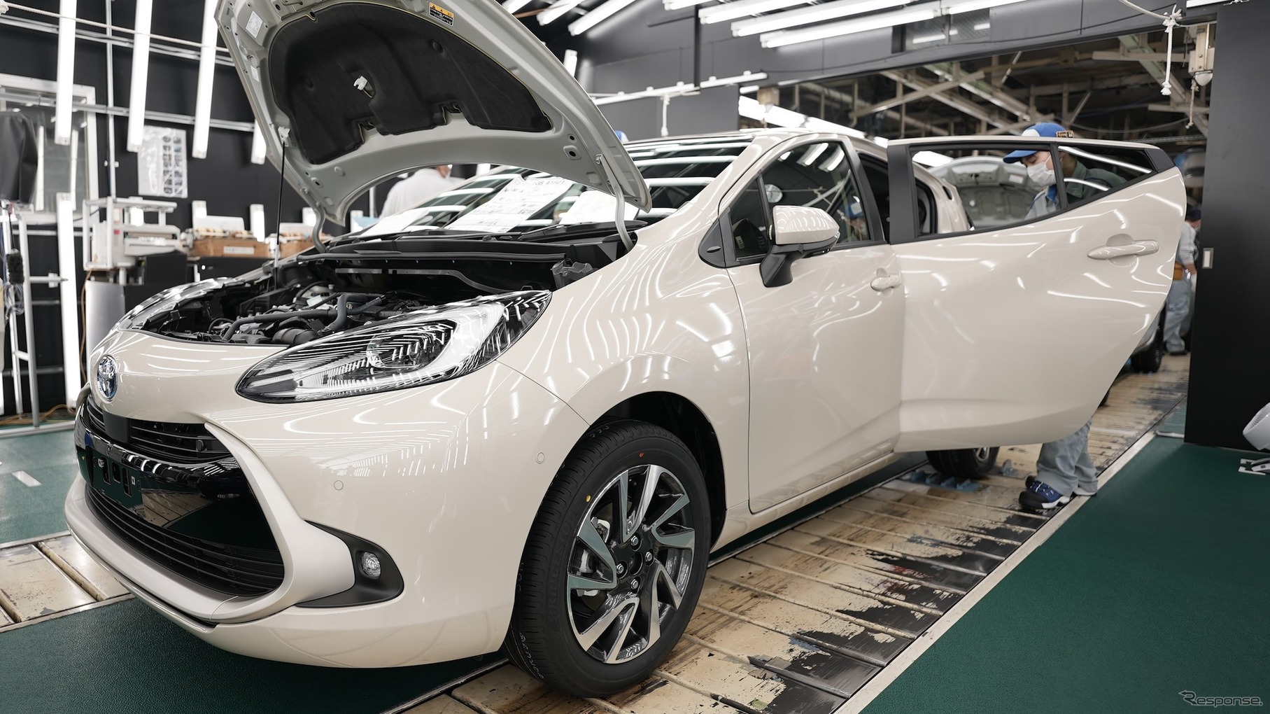 トヨタ自動車東日本岩手工場（新型アクア）