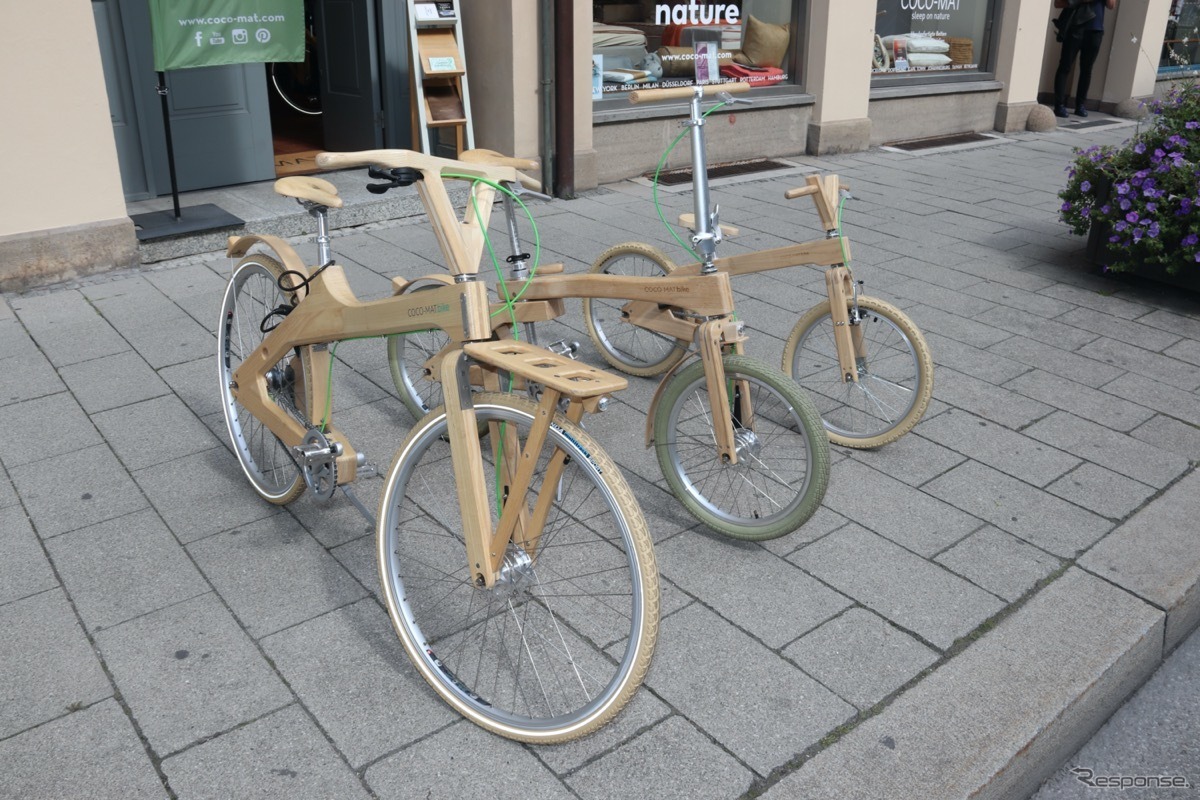 木製の自転車