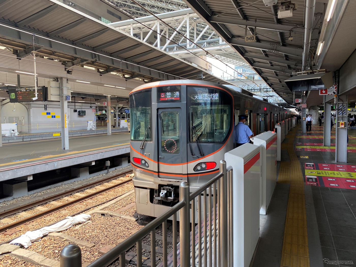 9月13日、駅ホームのほか駅間も5Gエリアに入った大阪環状線。