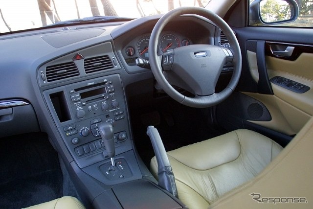 【試乗+価格調査(ボルボS60 AWD)】やさしい癒し系のサルーン --- (試乗編)